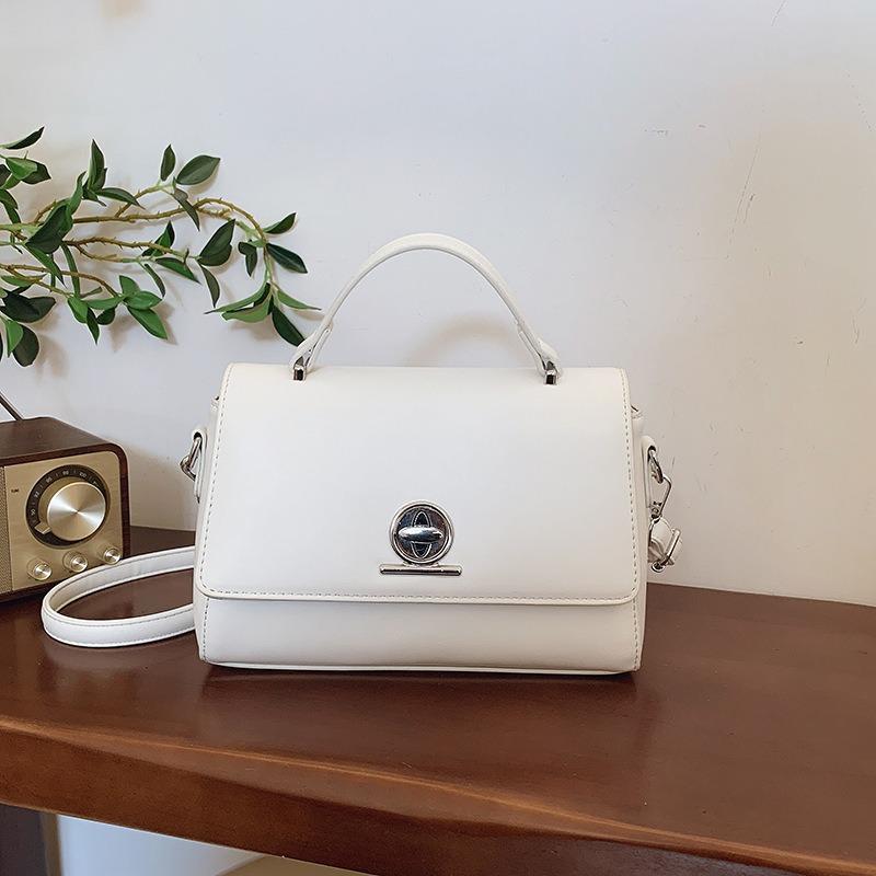 

New portable small square bag versatile single shoulder crossbody niche women s bag