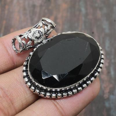 Ciondolo meraviglioso fatto a mano in argento sterling 925 con pietra preziosa spinello nero