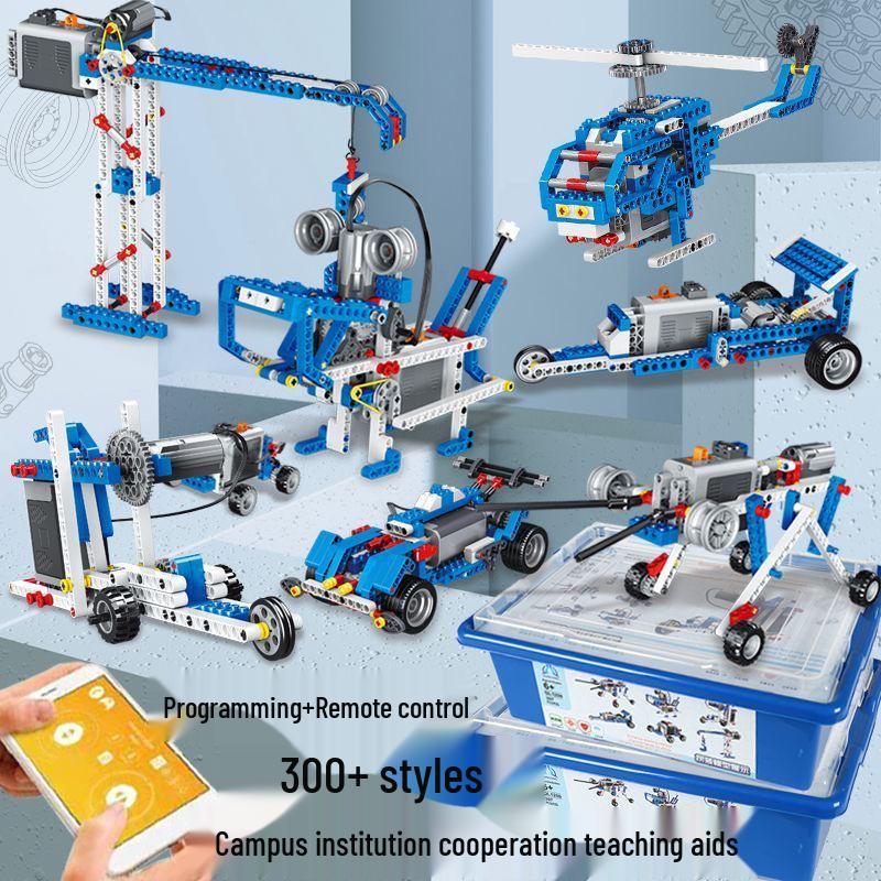 Lego-Compatible Programming Robot with Technic Building Blocks for Educational Play