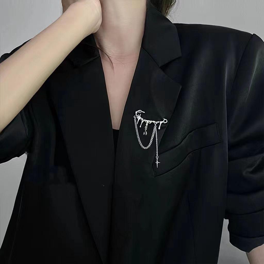 Brošňa s korálkami v tvare kvapky lávy a hviezdy s strapcami - Elegantný doplnok na dámsky sveter a kabát