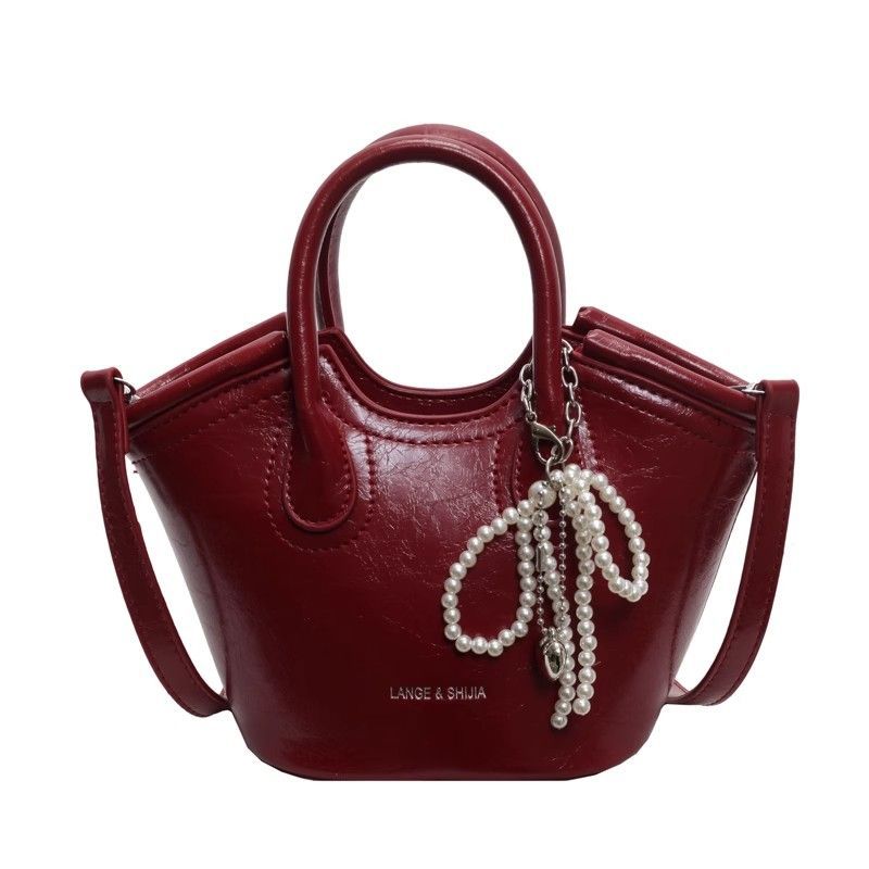 Popular lightweight red vegetable basket bucket bag women's new light luxury niche high-end super fire messenger bag