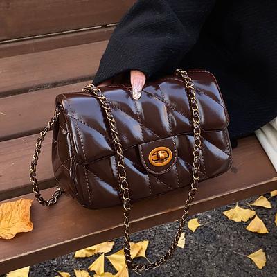 Retro Luxury Oiled Leather Shoulder Bag, New Niche Fashion Small Diamond-patterned Crossbody Bag, Versatile Commuter Bag for Women.