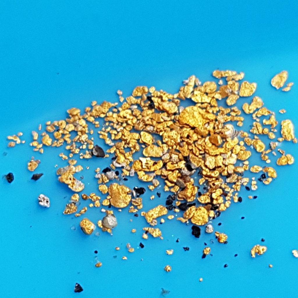 15-inch Gold Panning Basin Nugget Sluicing Pan for W/ Dual Riffles Prospecting Dredging River Tool for Metal Detector Pa