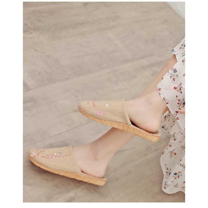 Chaussons en lin pour femme avec dessus brodé en été