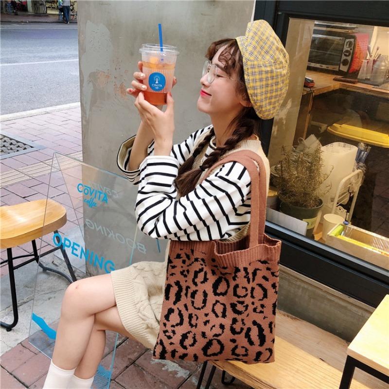 1 Autumn and Winter Knitted Shopping Bag, Leopard Print Woven Shoulder Casual Hand-held Wool Cloth Bag