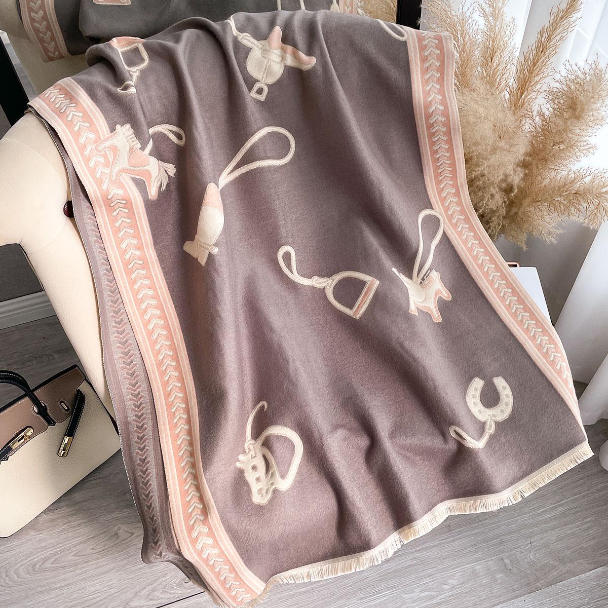 

Зимний шарф для женщин, толстый и теплый, с геометрическим узором, мягкая полиэстеровая ткань, классический стиль, неэластичный, идеально подходит для активного отдыха 180*65cm серый