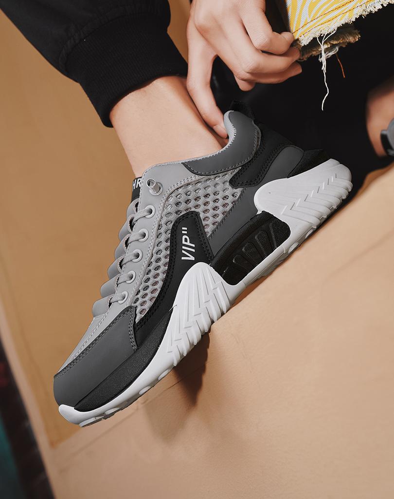 Summer Men Shoes 2025 New Men Casual Shoes Quality Fashion Breathable Mesh Designer Luxurious Flat Outdoor Man Casual Sneakers