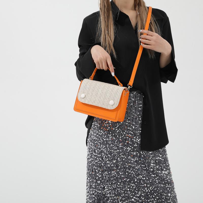 Contrasting Color Woven Fashionable Casual Handbag Bag for Women New Spring Simple and Fashionable Straw Woven One-shoulder Crossbody Bag