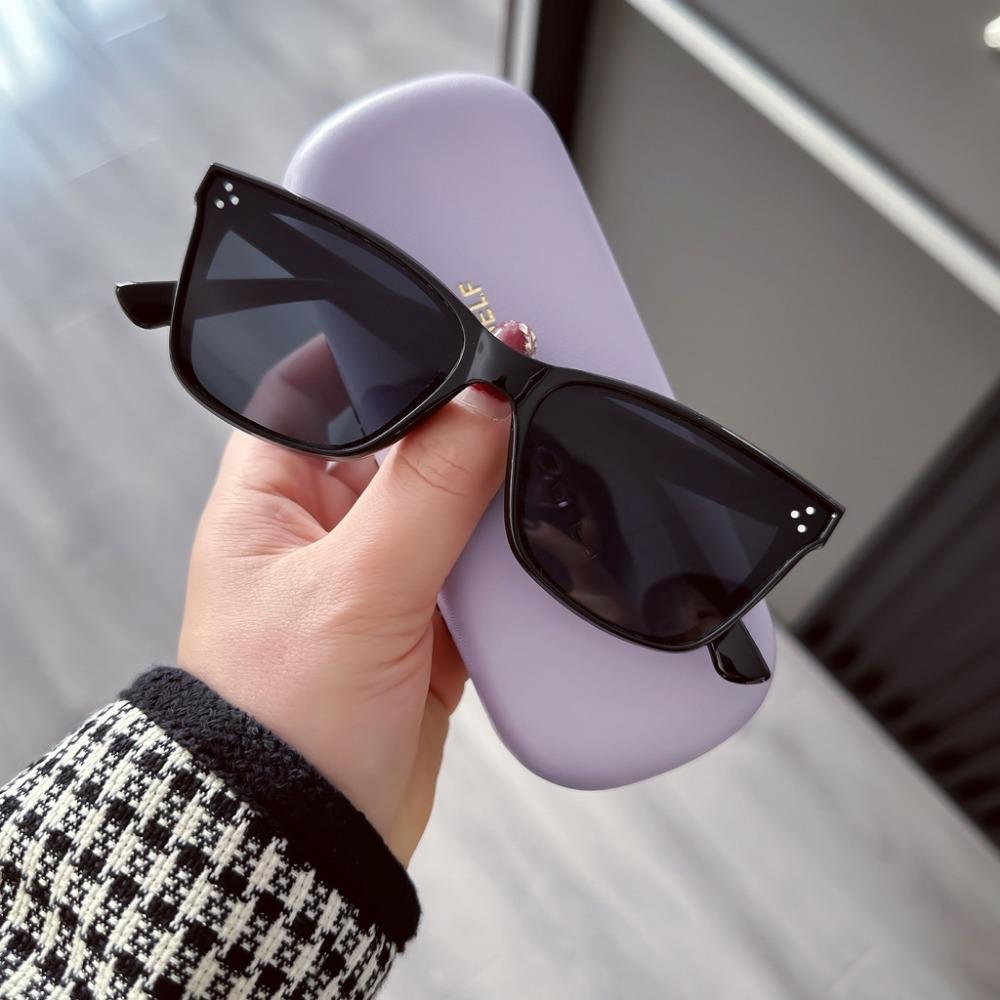 Vintage Beach Sunglasses Women Men UV Protection Fashion Classic Sun Glasses for Outdoor