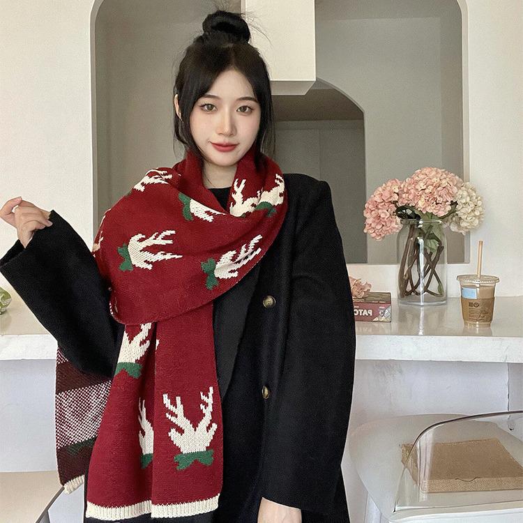 Korean Style Women's Cute Reindeer Knit Scarf: Soft, Versatile Neck Warmer for Autumn and Winter