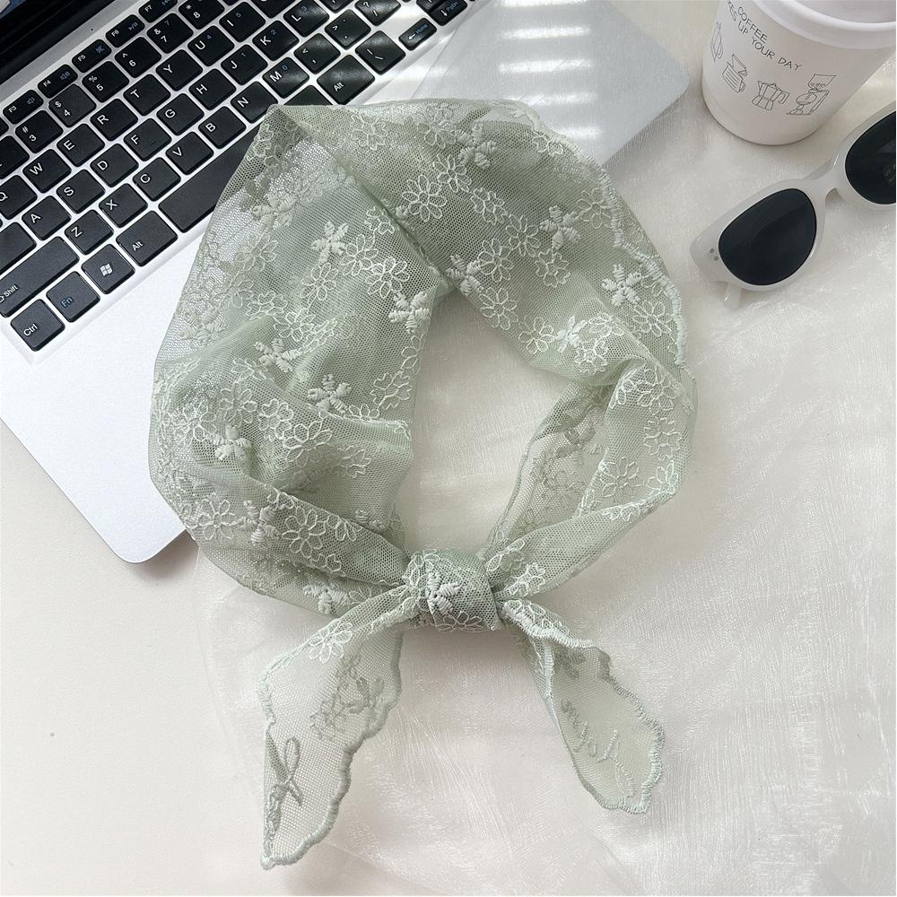 Bestickter Dreiecksschal aus Blumenspitze Kleiner Schal Gehäkelter Halsschal Einfarbiger Kopftuch Kopftücher Bandana für Damen Halstuch