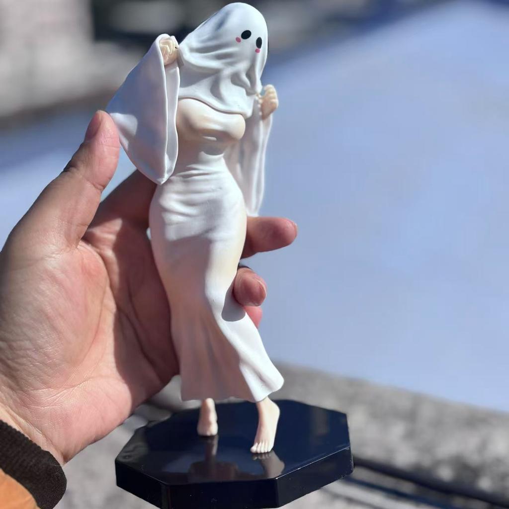 20cm Ghost Girl Halloween Horror Figure Model Toys