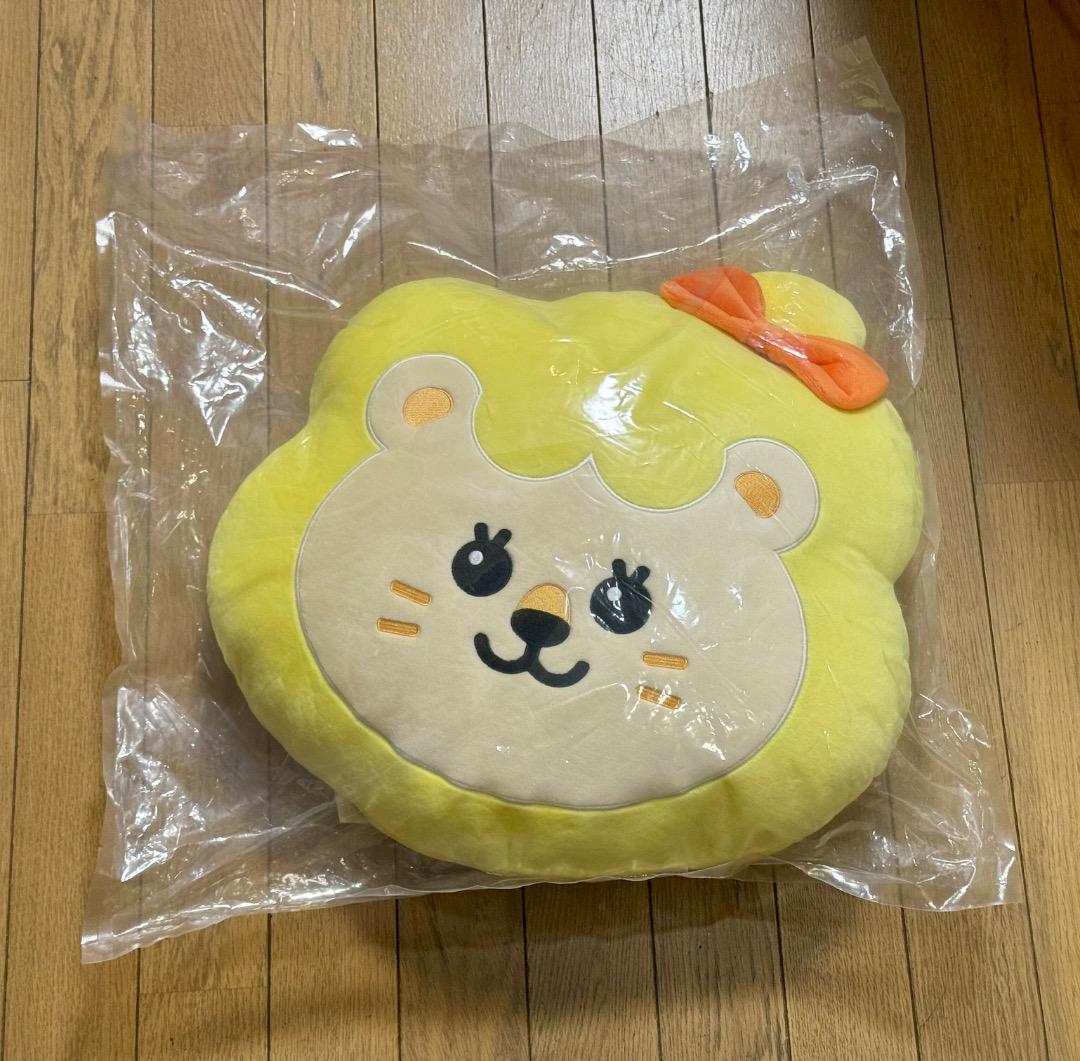 

[USED] NiziU nizoo Mako Lako cushion goods