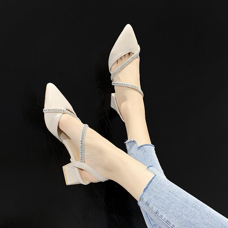 

Женская обувь Тапочки Сандалии Весна Новые взрывные модели Мода Универсальные туфли на высоком каблуке Женские сандалии Сандалии для женщин 39