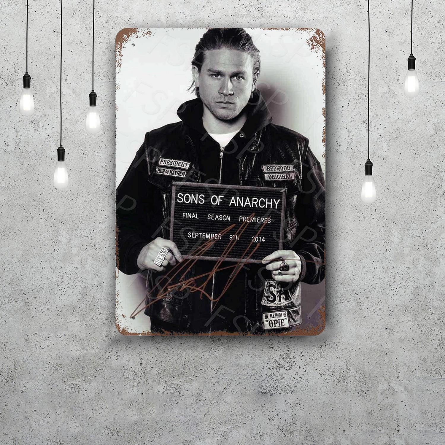 

charlie hunnam Decor Poster Vintage Tin Sign Metal Sign Decorative Plaque for Pub Bar Man Cave Club Wall Decoration 20x30cm（7.8x11.8inch）