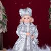 Weihnachtspuppen-Ornament im europäischen Palaststil