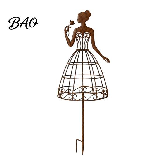 Outdoor Flower Bed Ornament Vintage Lady Garden Trellis Stake, Rustic Art Decor for Yard, Elegant Woman Silhouette Climbing Plants Plant Support Vines