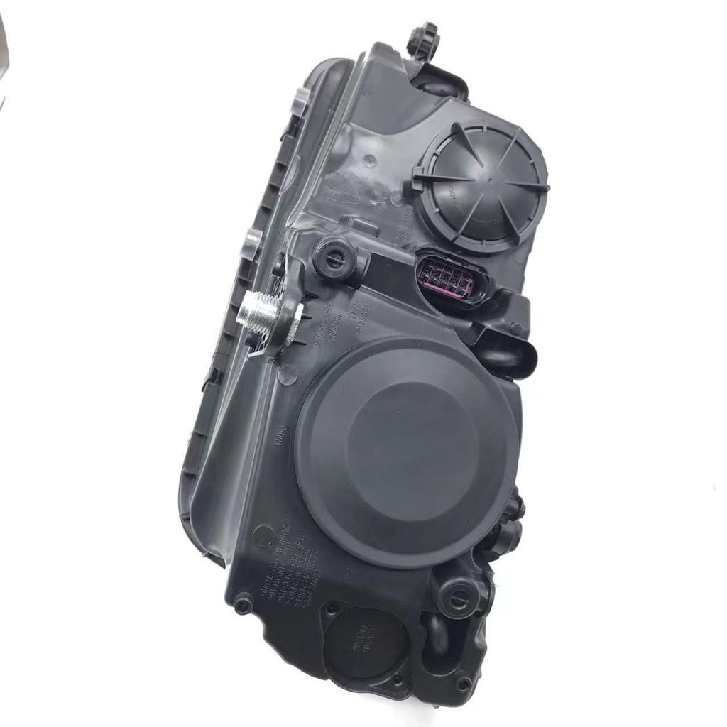 Compatible Volkswagen Skoda Octavia Headlight Assembly for 2015-2017 Models with Turn Signal Function
