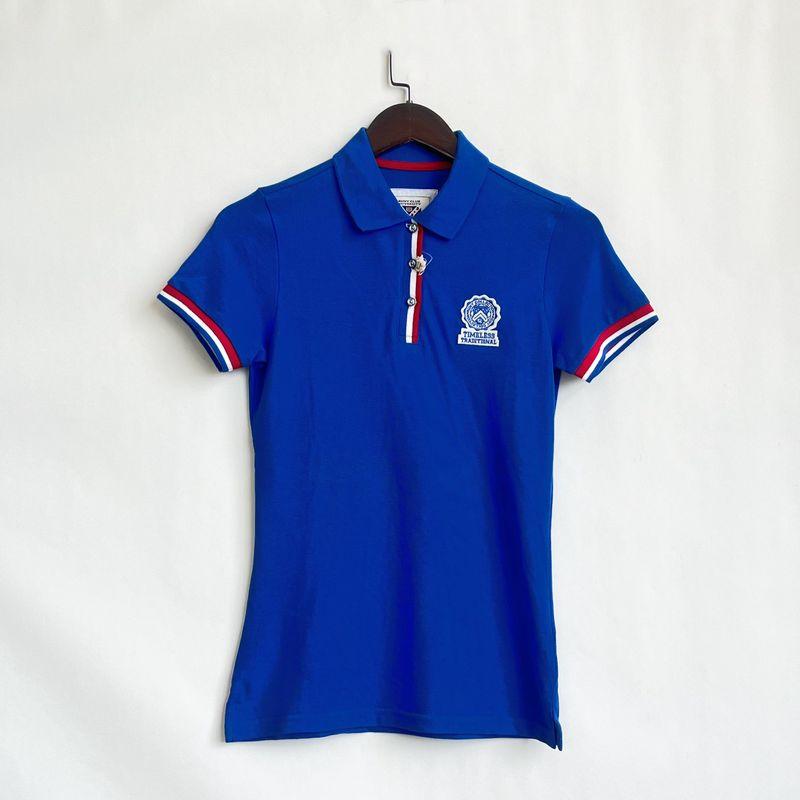 

2024 Новое поступление Женская одежда Контрастные лацканы Печать Элегантная футболка-поло с коротким рукавом Чистый хлопок Летний колледж стиль Повседневная футболка Blue Size S