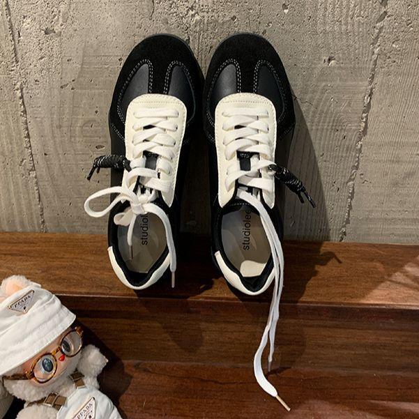 2025 Autumn New Lace-up Color Matching Round Head Versatile Comfortable Casual Commuting Board Shoes Heightening Sports Moral Training Shoes Women