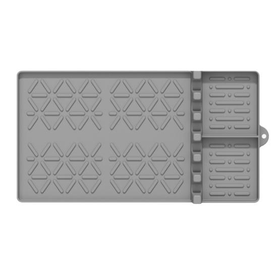 Silicone Grill Mat Heat-Resistant Multi-Slot Tool Organizer for BBQ Grilling Non-Slip Food-Grade Side Shelf Pad with Grease Drip Tray Dishwasher Safe
