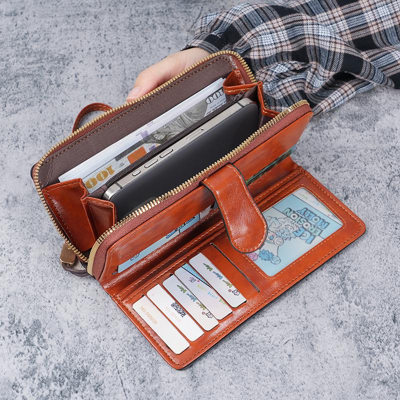 Women's Retro Oil Wax PU Leather Long Wallet With Large Capacity