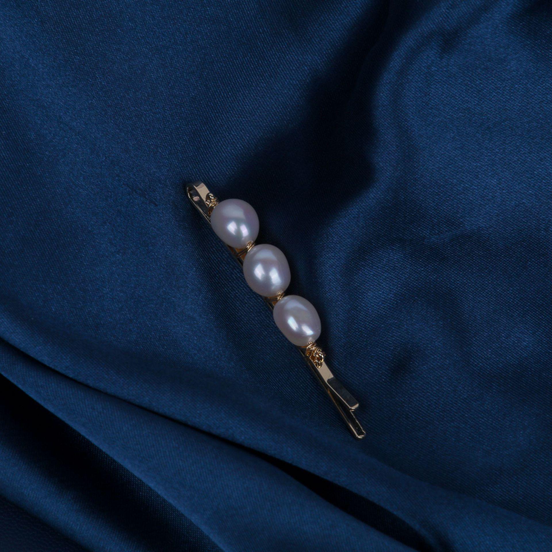 Baroque Freshwater Pearl Hair Clip – Korean/Japanese Style, Gold-Plated Wire Wrapped, Handmade Flyaway Accessory. Small Clip