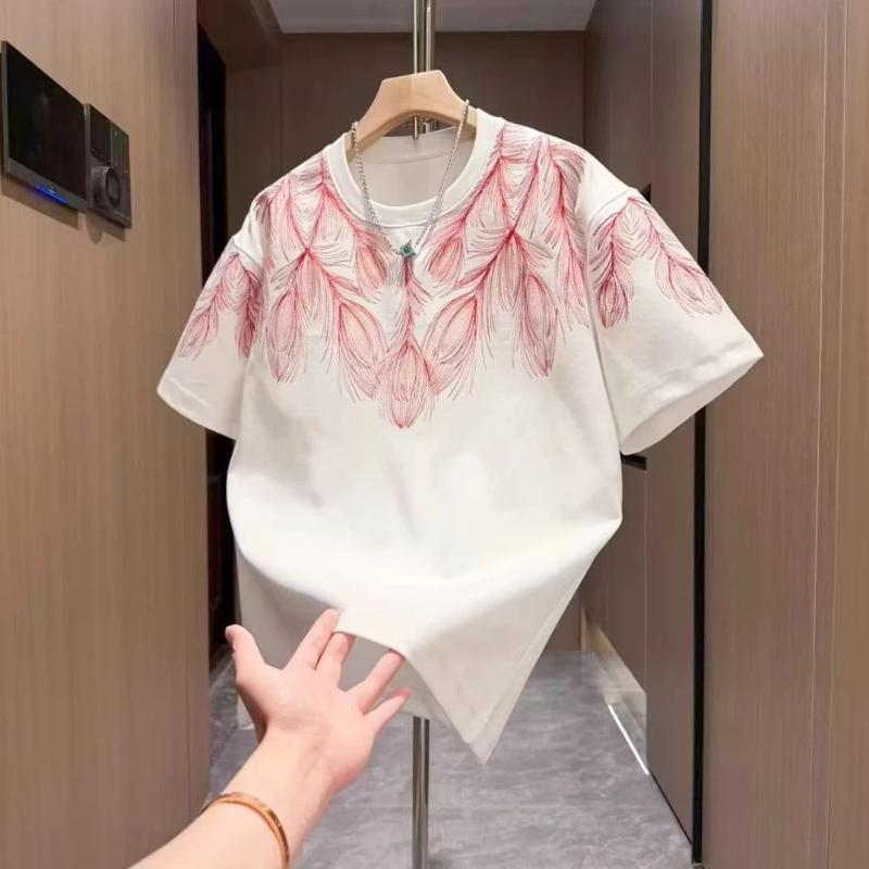 Fashionable Men's Casual T-Shirt With Red Feather Print Round Neck Short Sleeve Breathable Daily Wear Summer Style