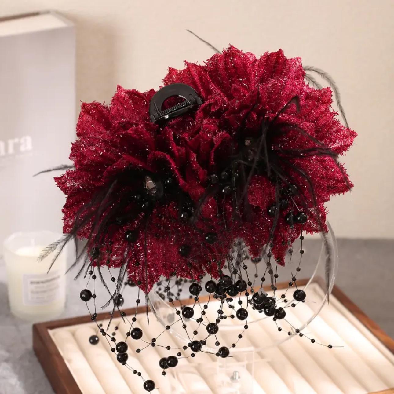 

2024 Осень/Зима Двойной пион с кисточками и бусинами Заколка-акула для волос - Универсальный аксессуар для прически в стиле Y2K