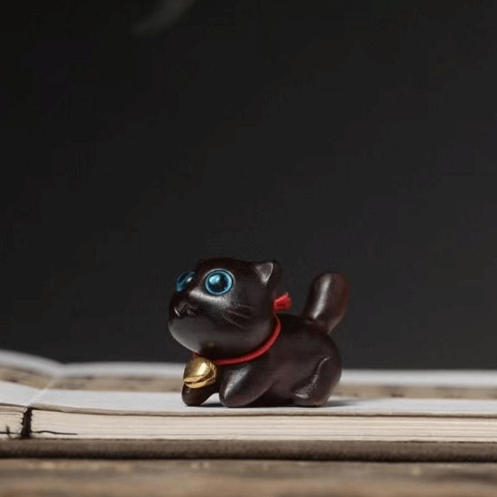 Pet Ornaments Miniature Wood Cat Statue Cute Handmade Carving Animal Statue Cartoon Natural Cat Figurine Desktop