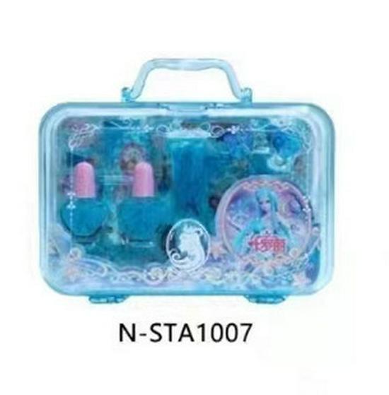 

Детский маникюрный набор: Лак для ногтей и наклейки для дизайна