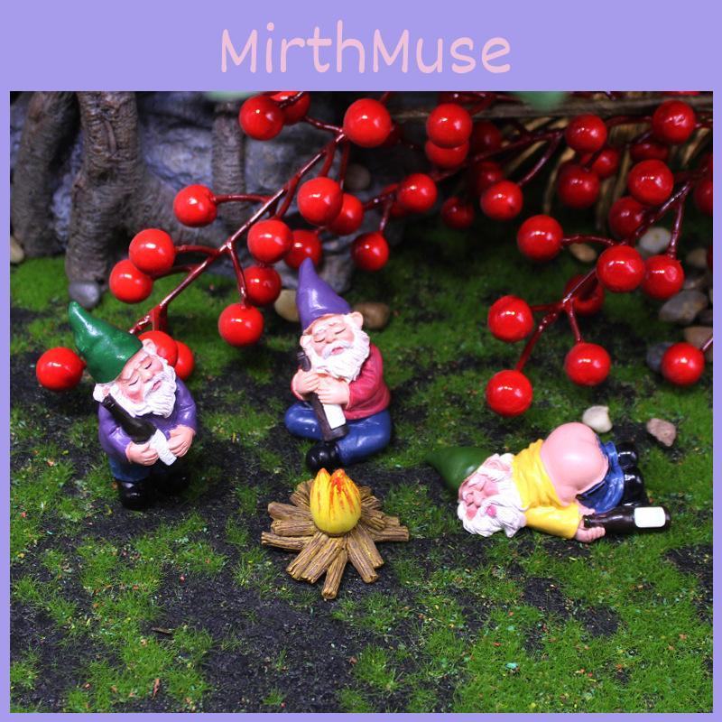 Resin Dwarf Figurine For Christmas Tree Decoration And Festive Party Gift