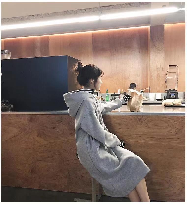 Women's Plus Velvet Sweatshirt Dress: Faux Two-Piece, Long Over-the-Knee, Hooded, Loose Fit, Plus Size, for Autumn and Winter.