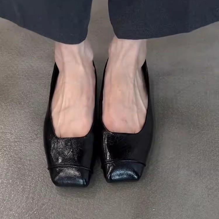 Sheepskin version~ black retro thin leather comfortable commuting flat shoes women's minimalist square head one pedal small single shoes