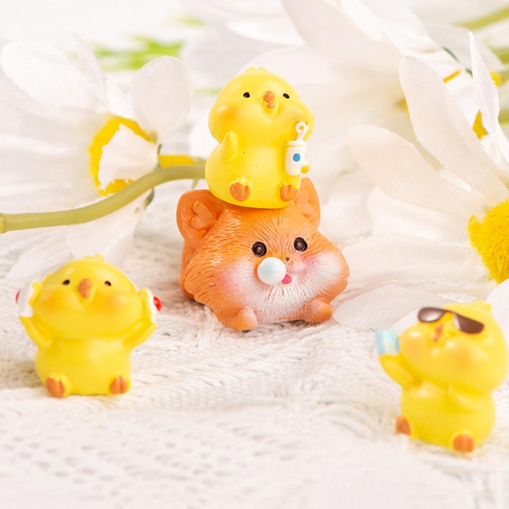 

Micro Landscape Mini Resin Ornaments Chick Squirrel Home Decor Mini Chicken Car Decoration Desktop Beverage Chick