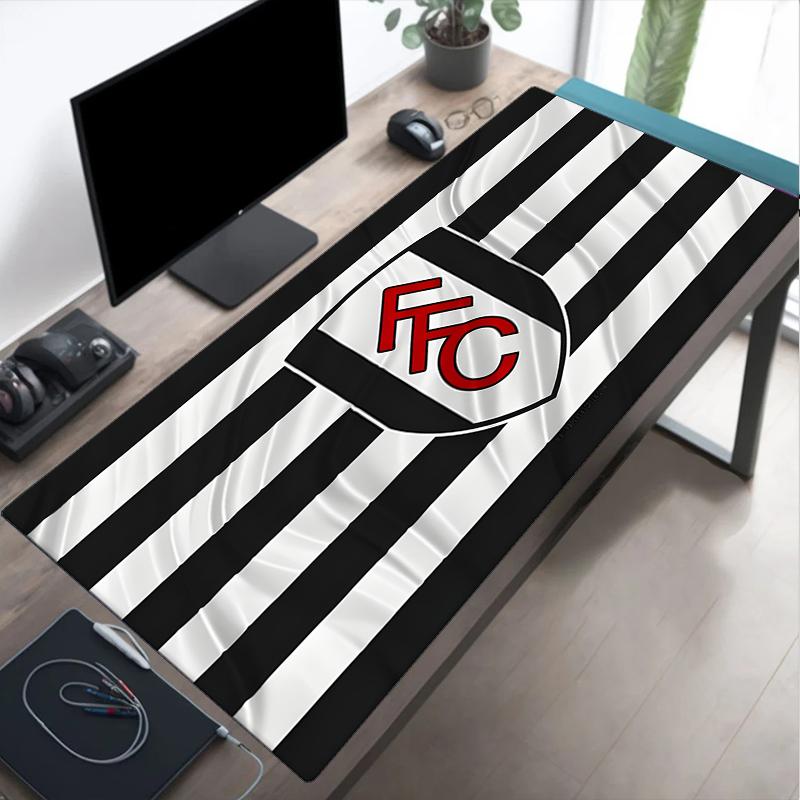 Fulham Fußballwappen Mauspads, Gaming-Mauspads, Tastaturpads, Schreibtischdekoration für Computer-Notebook, Fan-Geschenk, Geburtstagsgeschenk