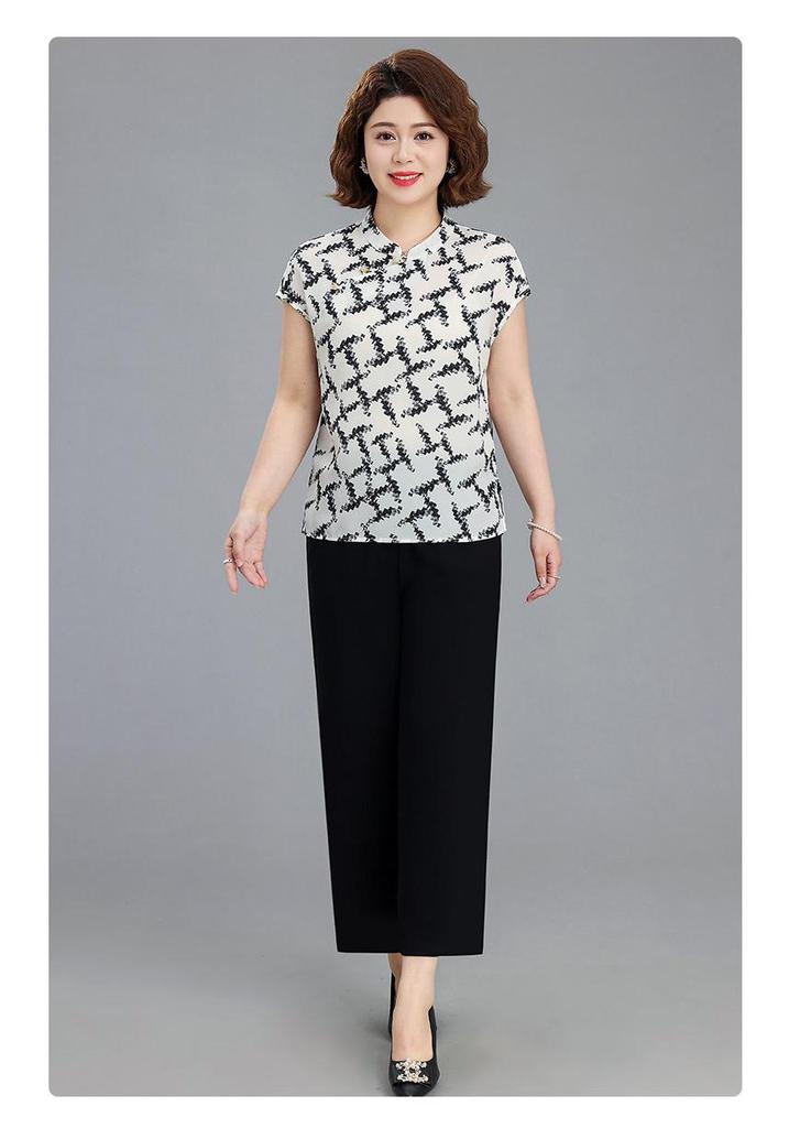 2026 Stylish Printed Short-Sleeve Top for Middle-Aged and Elderly Women - Loose, Slimming, Versatile.