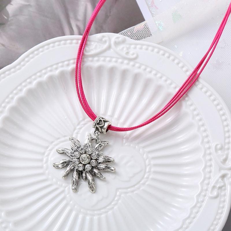 Elegantní náhrdelník s přívěskem květiny Módní doplněk Náhrdelník s přívěskem protěže Nastavitelný řetízek pro denní nošení i na párty