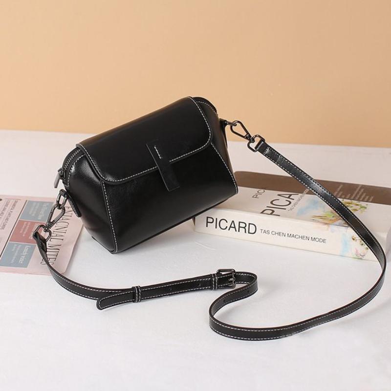 Oil Wax PU Crossbody Shoulder Bag, Designer Shell Flip Handbag, Commuter Work Versatile Women Sling Bag,Lightweight,Black,Coffee