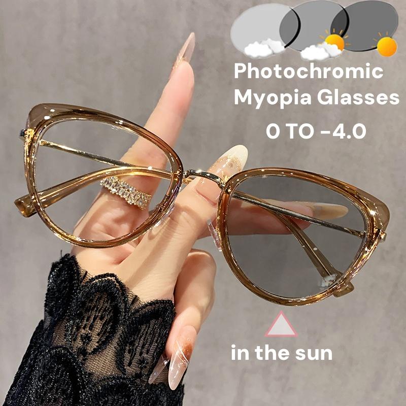 Vintage Metal Photochromic Myopia Glasses Women New Trendy Cat Eye Glasses Men Retro Anti Blue Light Eyewear with UV Sensitivity