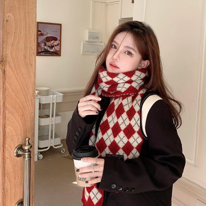New Year's Christmas Red Scarf Women's Autumn and Winter Atmosphere Knitted Rhombus Plaid Wool Scarf Korean Warm Shawl