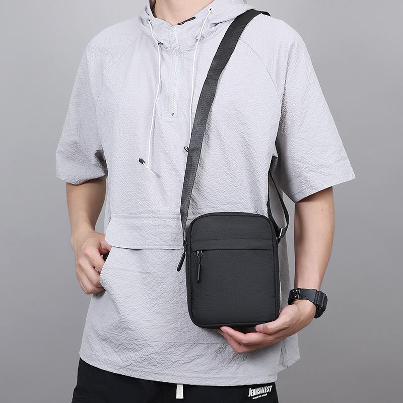 Unisex Crossbody Bag – Lightweight Compact Shoulder Bag with Phone Pocket for Men & Women