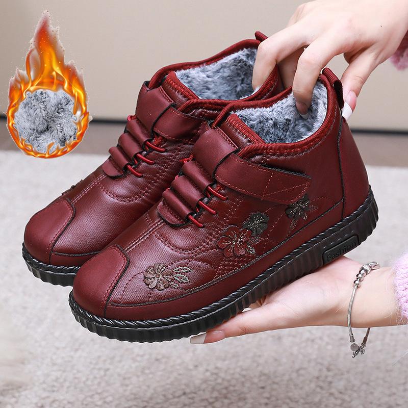 Cotton Shoes Women's New Winter Old Beijing Velvet Thickened Warm Soft Sole Non-slip Mother Shoes Medium and Old Cotton Boots
