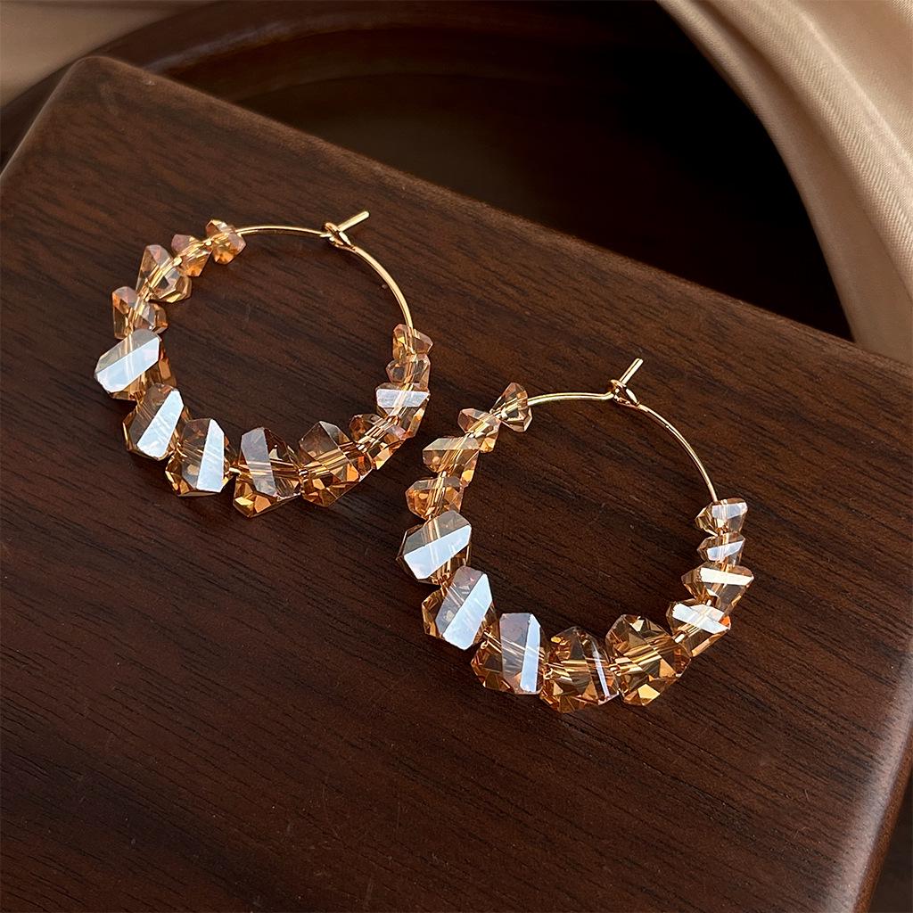 Серьги кофейного оттенка в стиле Майяра: Ретро, Универсальный, Высококлассный нишевый аксессуар для женщин.