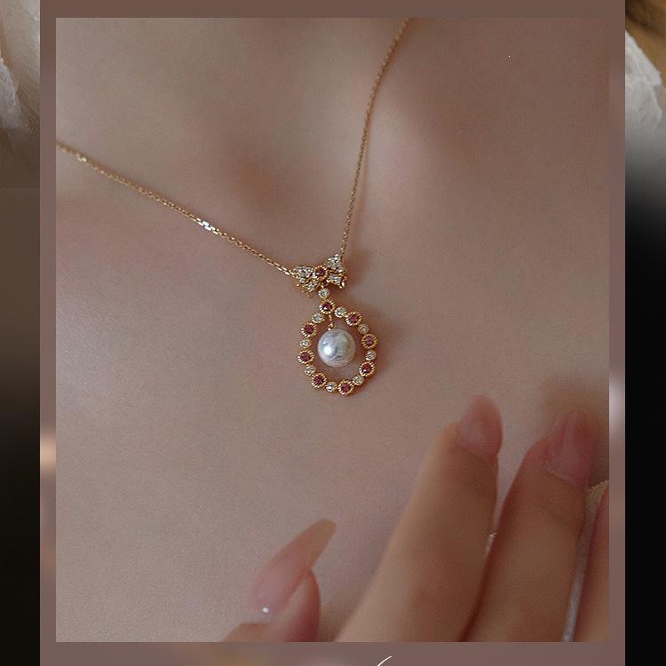 Vanilla Cream Puff: S925 Sterling Silver 18K Gold-Plated Bow Knot Shell Pearl Pendant Necklace 18K Gold Color