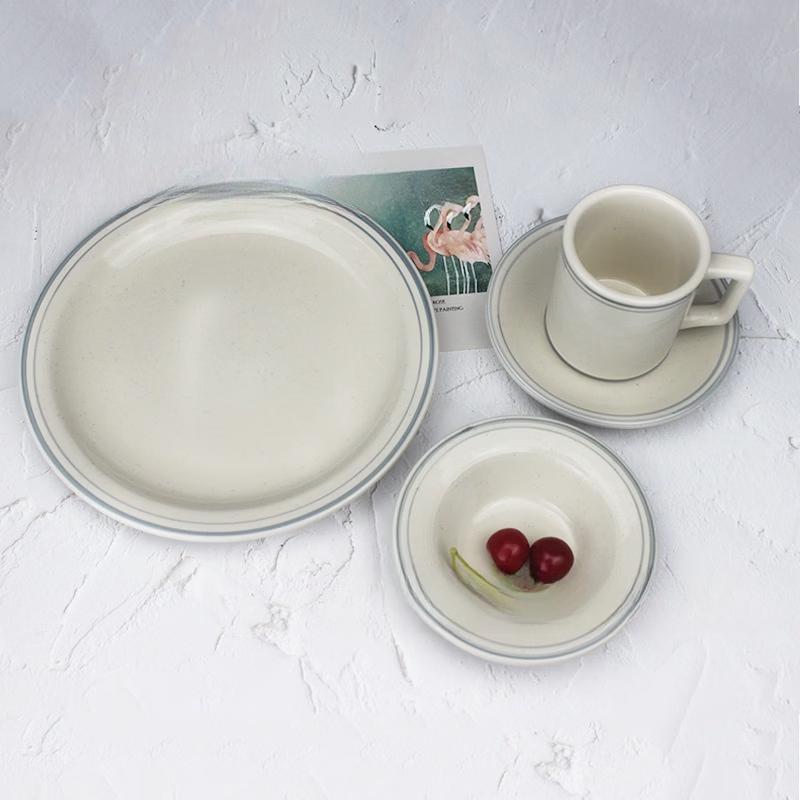 Abay Minimalist Ceramic Dinnerware