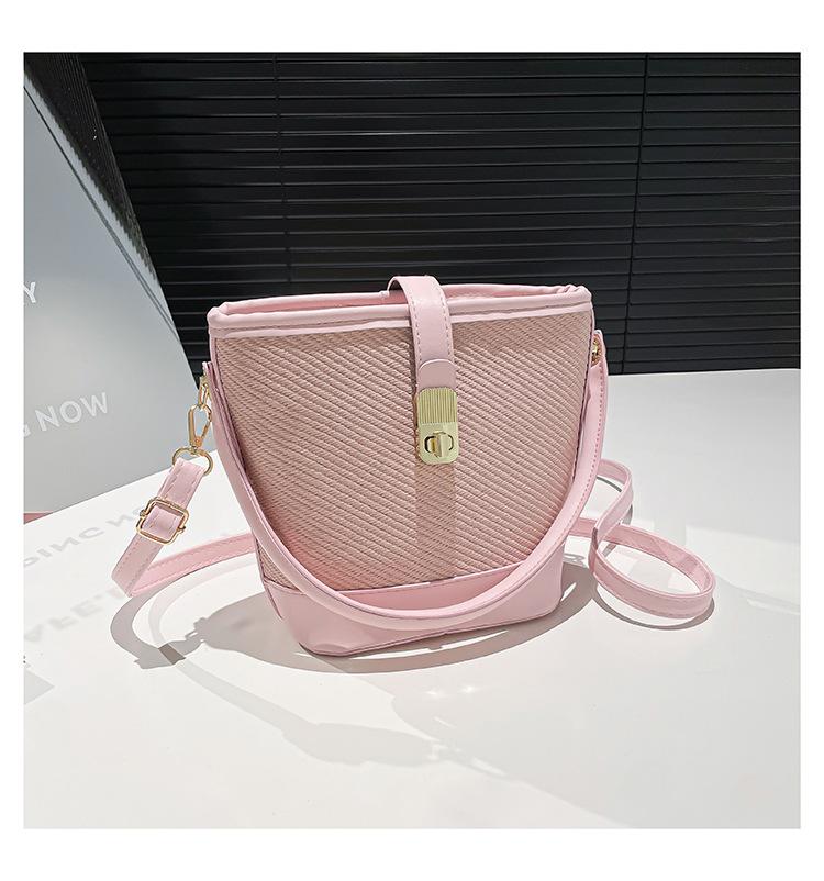 This Year, the Popular Contrasting Color Small Bag Women's 2025 New Spring and Summer Fashion Versatile Messenger Bag Super Fire Portable Bucket Bag