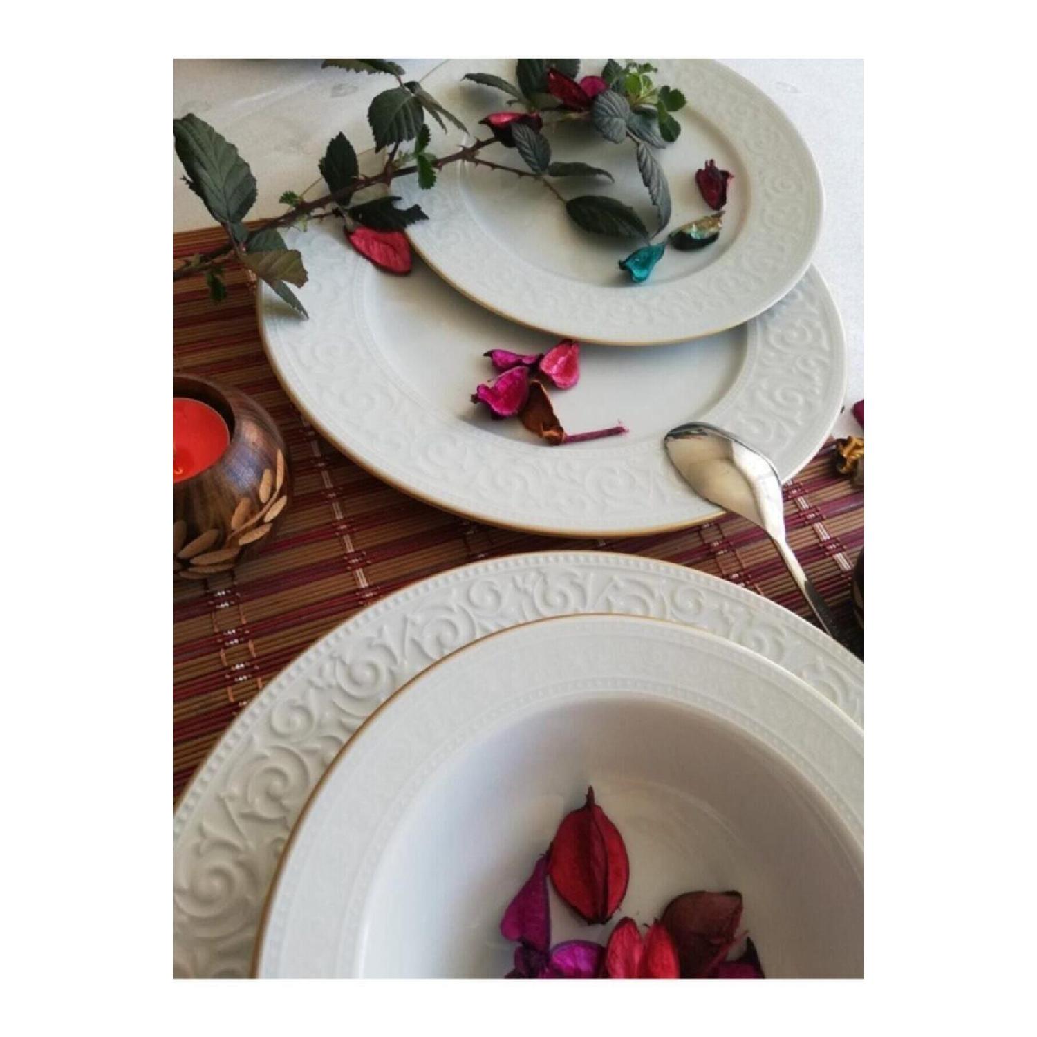 

Фарфоровый сервиз из 48 предметов, золото, позолота белый