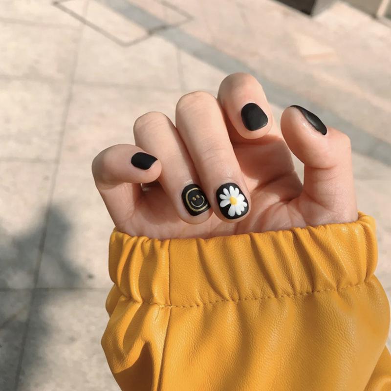 24Pcs Handmade Short Round Coffin Press On Nails Ocean Star Moon Blue Gradient Fake Nails With Glue