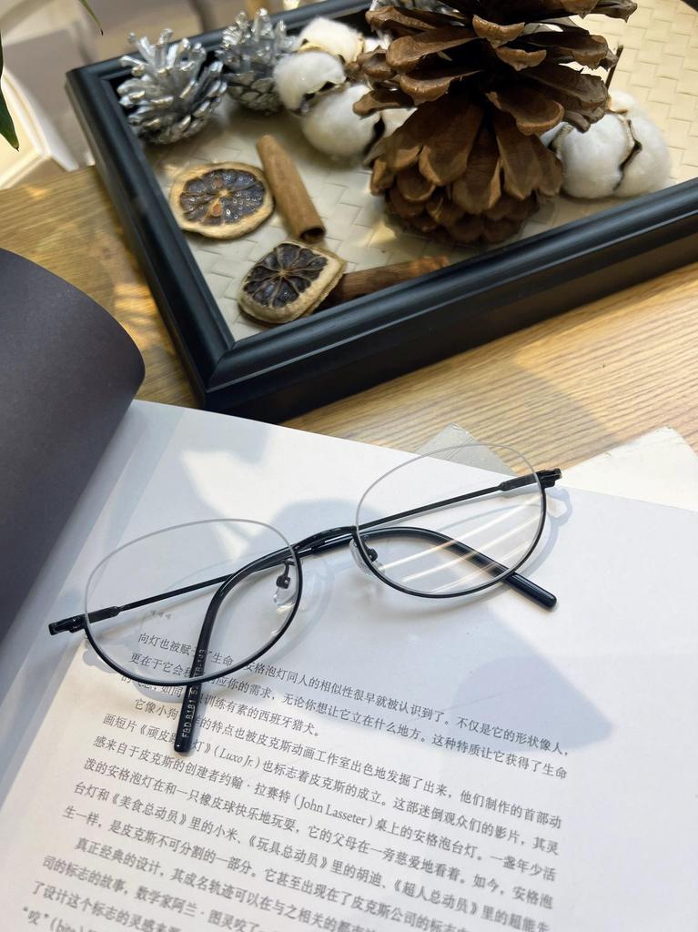 8181 Módní dámské oválné kovové brýle proti modrému světlu - Ultralehký a stylový japonsko-korejský design dioptrické obruby